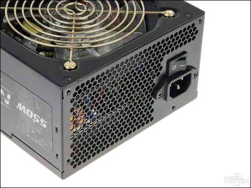 中端親民產品 安耐美耐酷熊550w電源評測